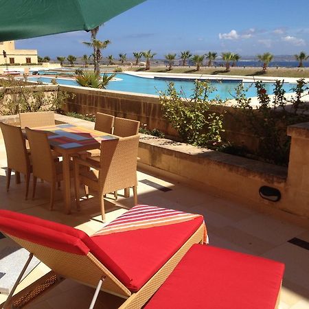 Fort Chambray Apartment Għajnsielem Zimmer foto